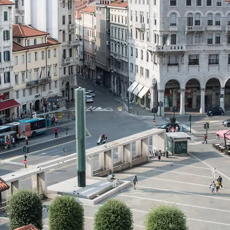 Slataper 19 Tirabora Short Rent