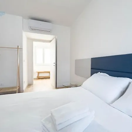 Slataper 19 Tirabora Short Rent Apartment Trieste