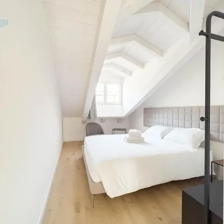 Slataper 19 Tirabora Short Rent, Con Parcheggio Privato * Триест