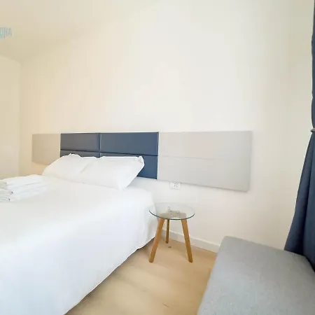 Slataper 19 Tirabora Short Rent Apartment