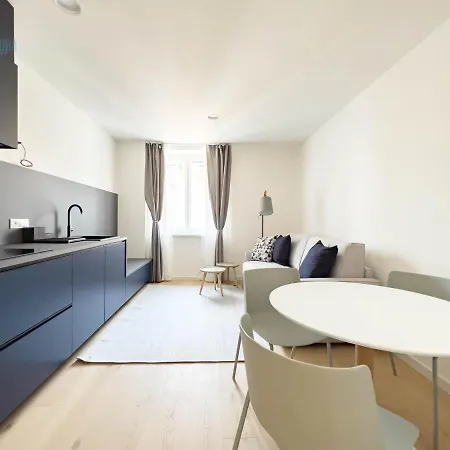 Slataper 19 Tirabora Short Rent, Con Parcheggio Privato Апартаменты Триест